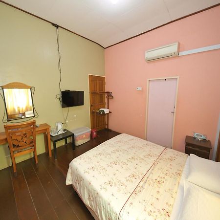 Oyo 90968 Teratak Samuderakita, Chalet & Guesthouse Kampong Gong Badak Exterior foto