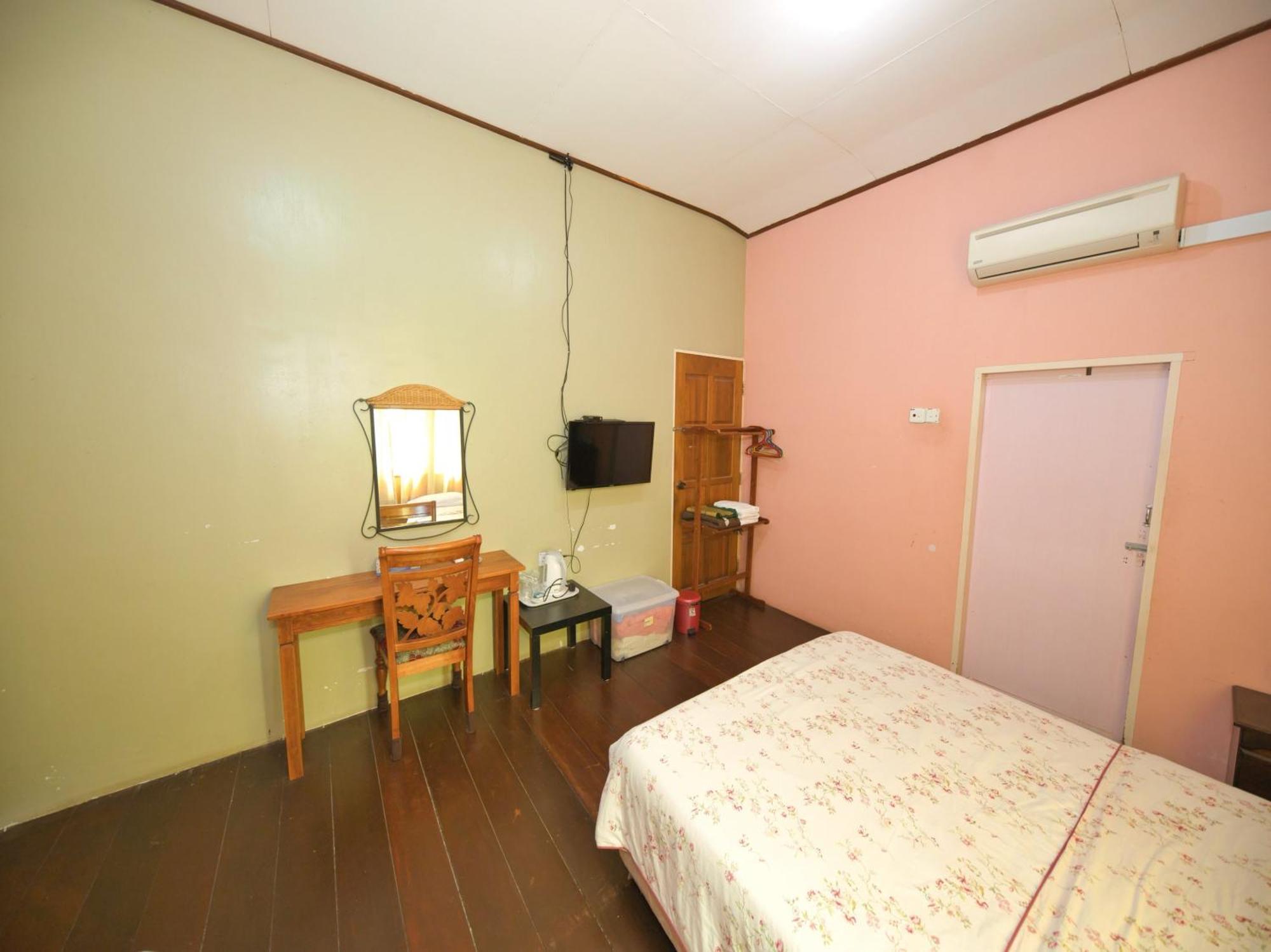 Oyo 90968 Teratak Samuderakita, Chalet & Guesthouse Kampong Gong Badak Exterior foto