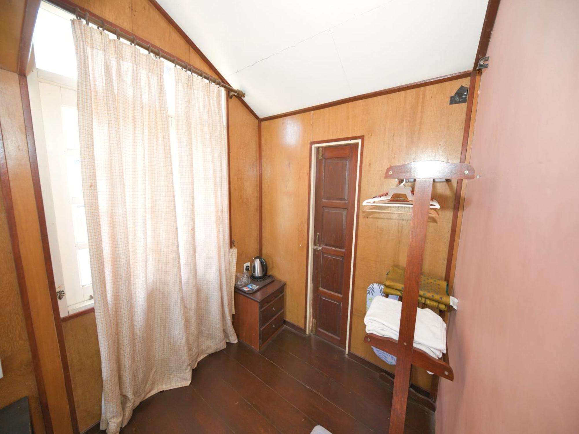 Oyo 90968 Teratak Samuderakita, Chalet & Guesthouse Kampong Gong Badak Exterior foto