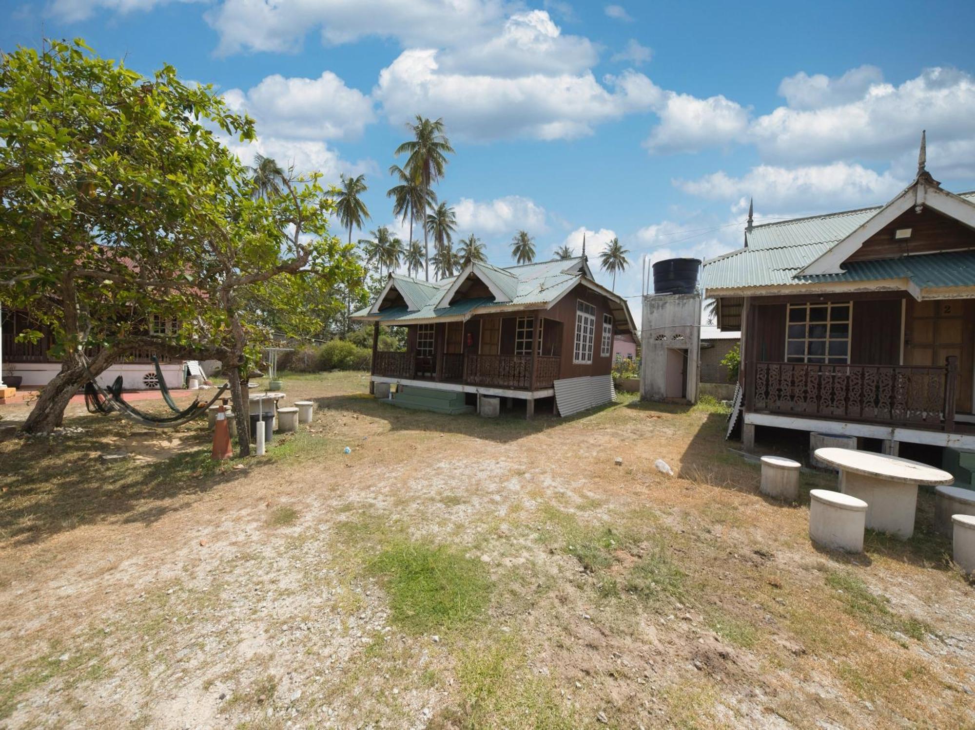 Oyo 90968 Teratak Samuderakita, Chalet & Guesthouse Kampong Gong Badak Exterior foto
